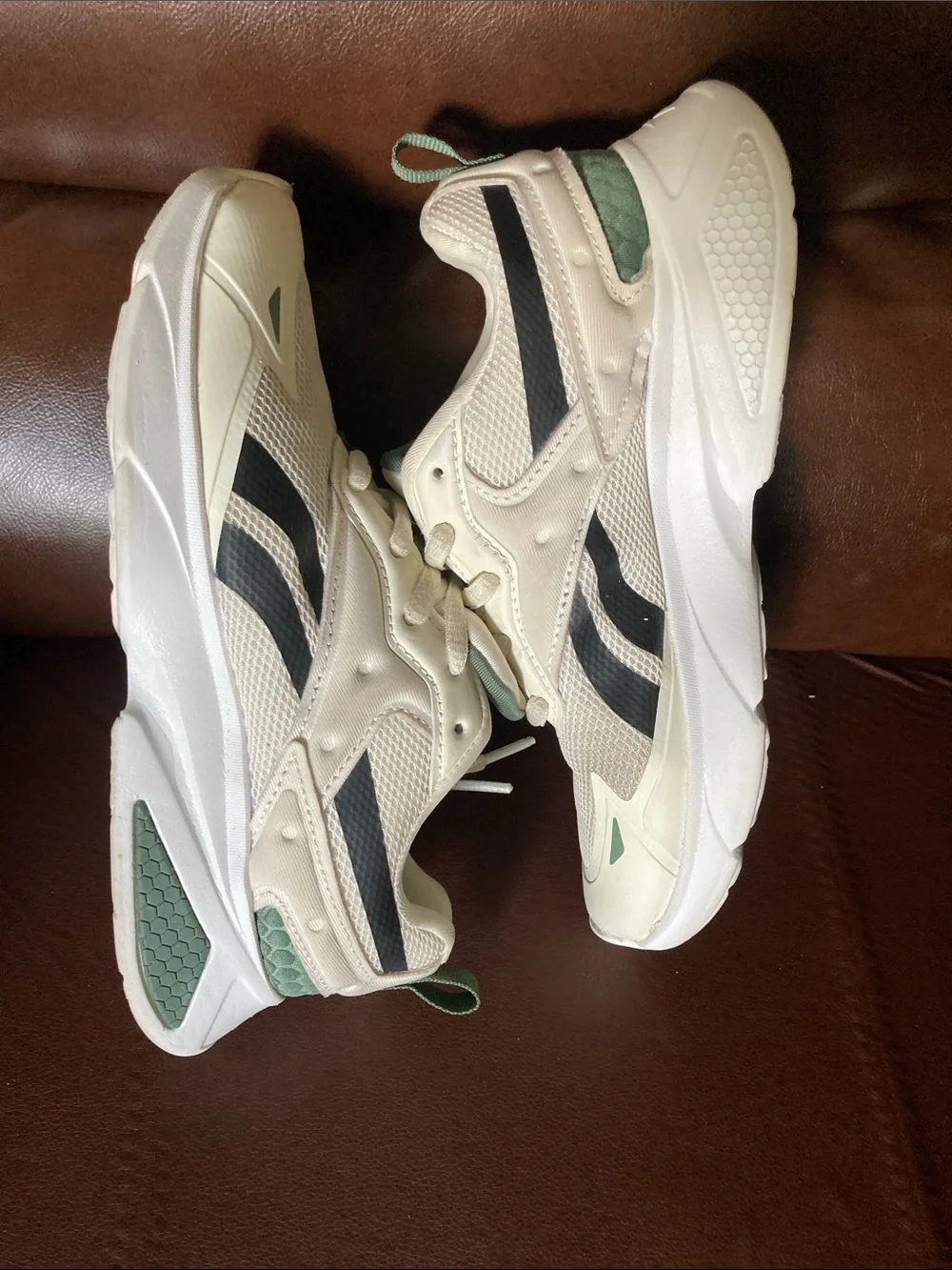 Reebok Off-White Sneakers with Green Accents Girls Size 3